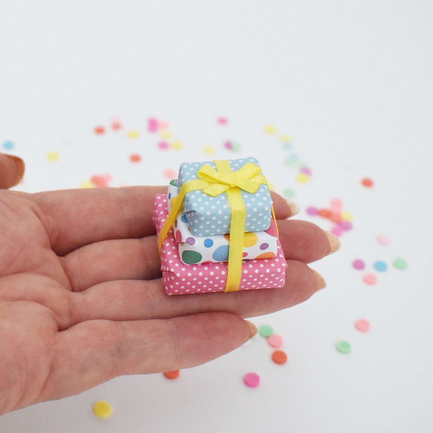 mini present cake topper