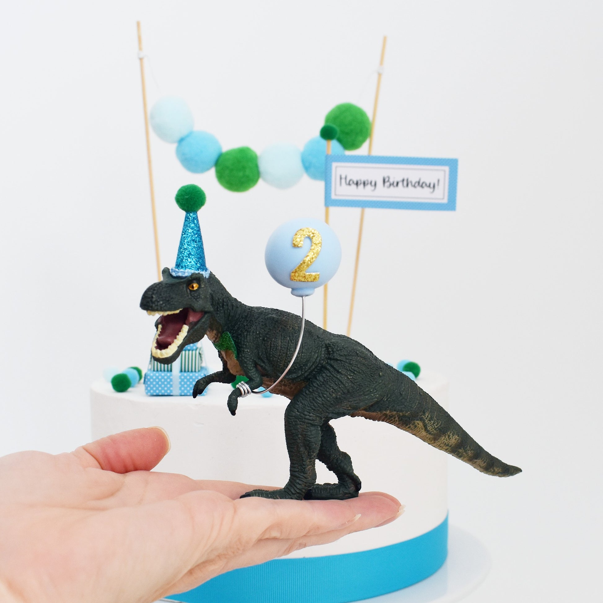 dinosaure theme birthday cake